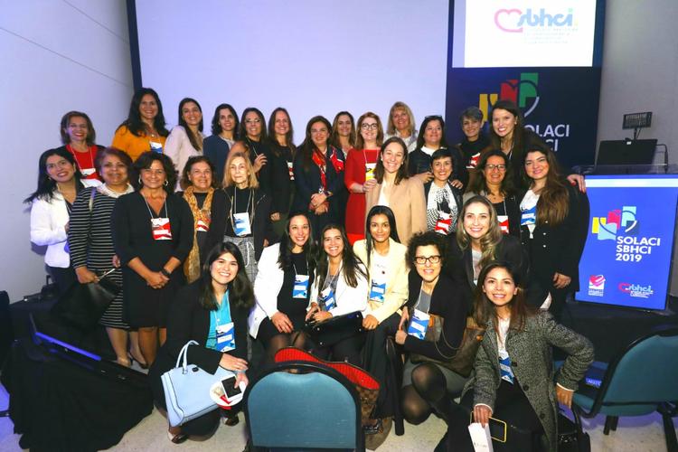 Evento com mulheres intervencionistas é realizado em São Paulo