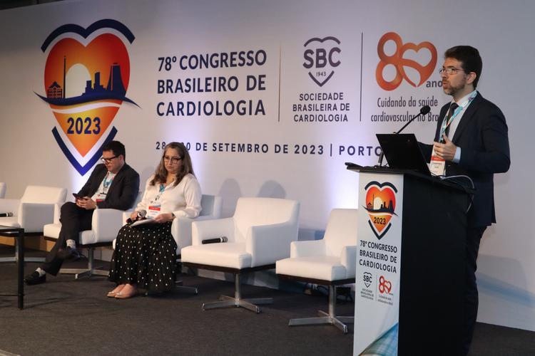 Manejo em fibrilação atrial na prática do consultório é tema de mesa no último dia do 78º CBC