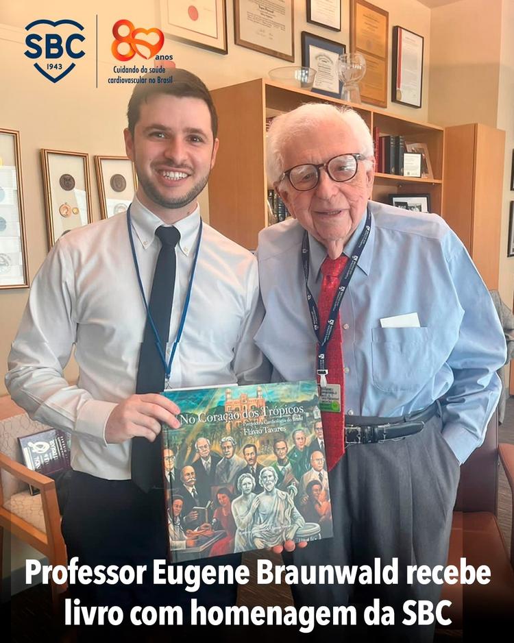 Professor da Harvard Medical School, Eugene Braunwald recebe livro com homenagem da SBC