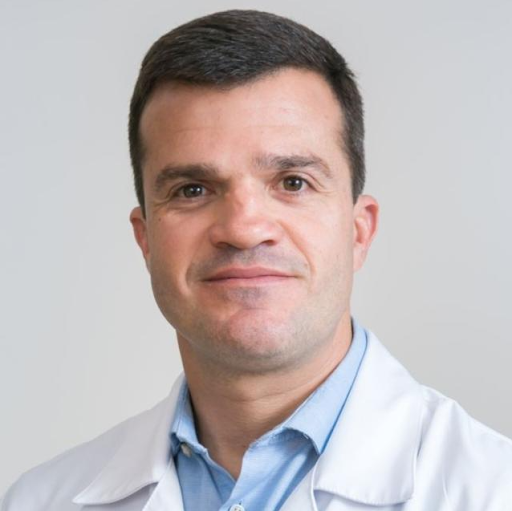 Dr. Fernando Bassan