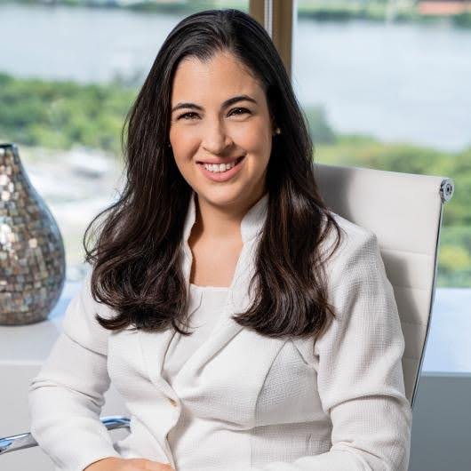 Dra. Mariana de Andrade Amaral